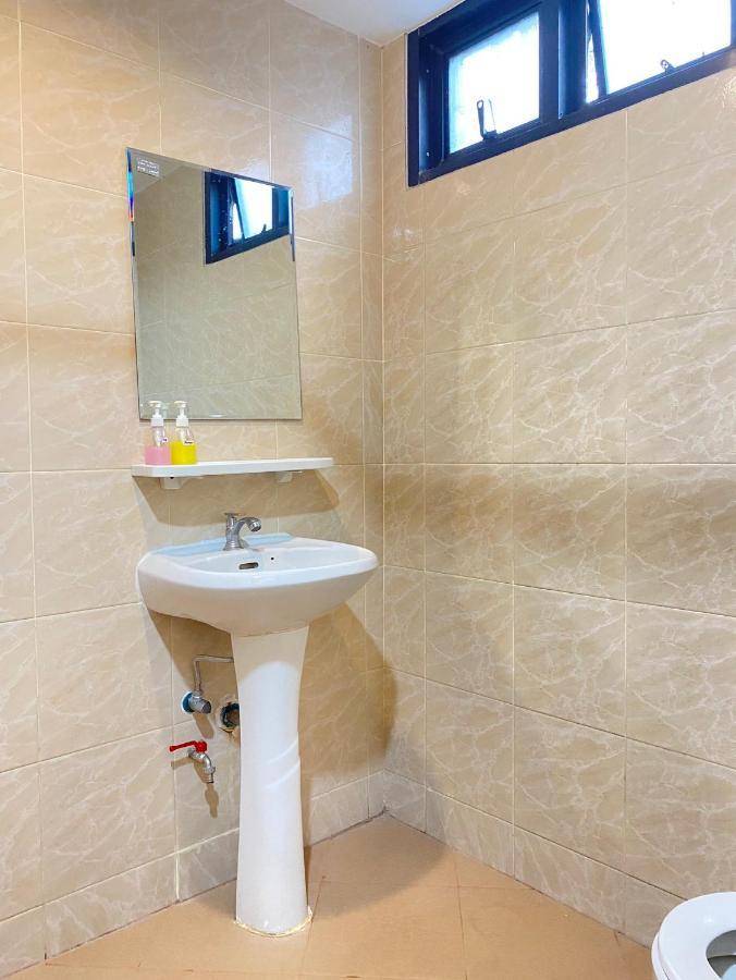 Double Dd House At Mrt Sutthisarn Bangkok Bagian luar foto