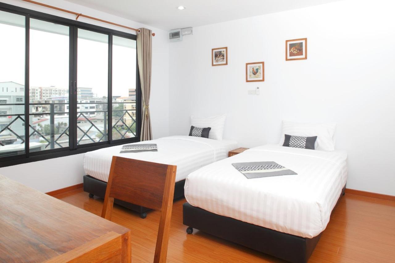 Double Dd House At Mrt Sutthisarn Bangkok Bagian luar foto