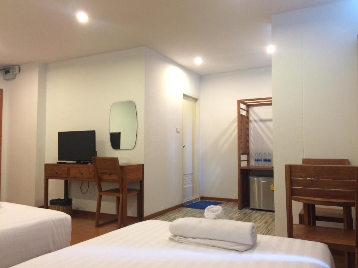 Double Dd House At Mrt Sutthisarn Bangkok Bagian luar foto