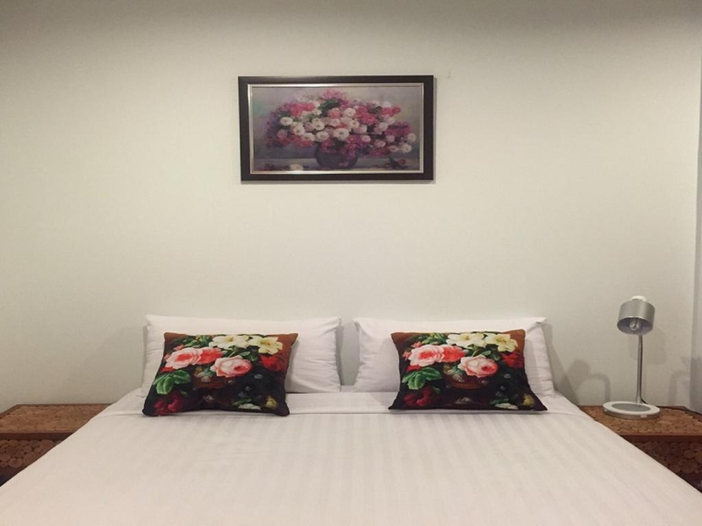 Double Dd House At Mrt Sutthisarn Bangkok Bagian luar foto